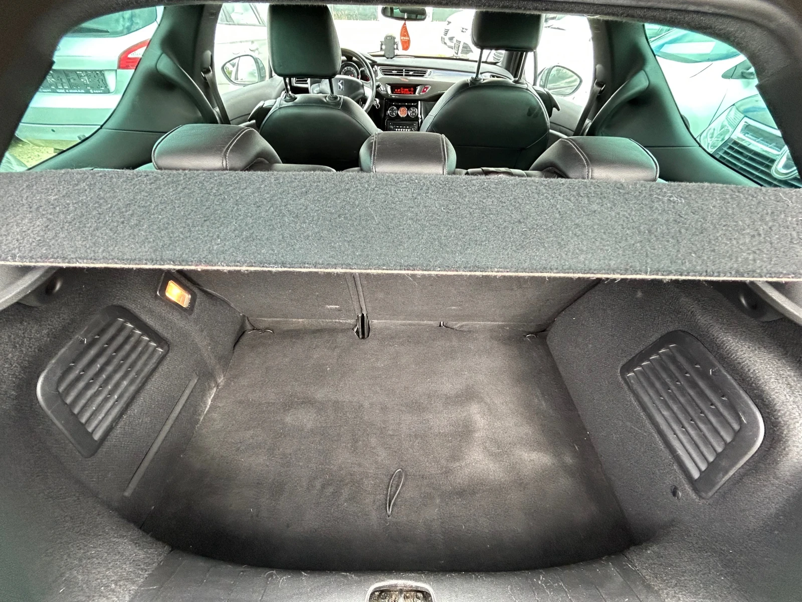 Citroen DS3 1.6E-HDi/EURO 5В/112k.c./6 СКОРОСТИ | Mobile.bg — изображение 15