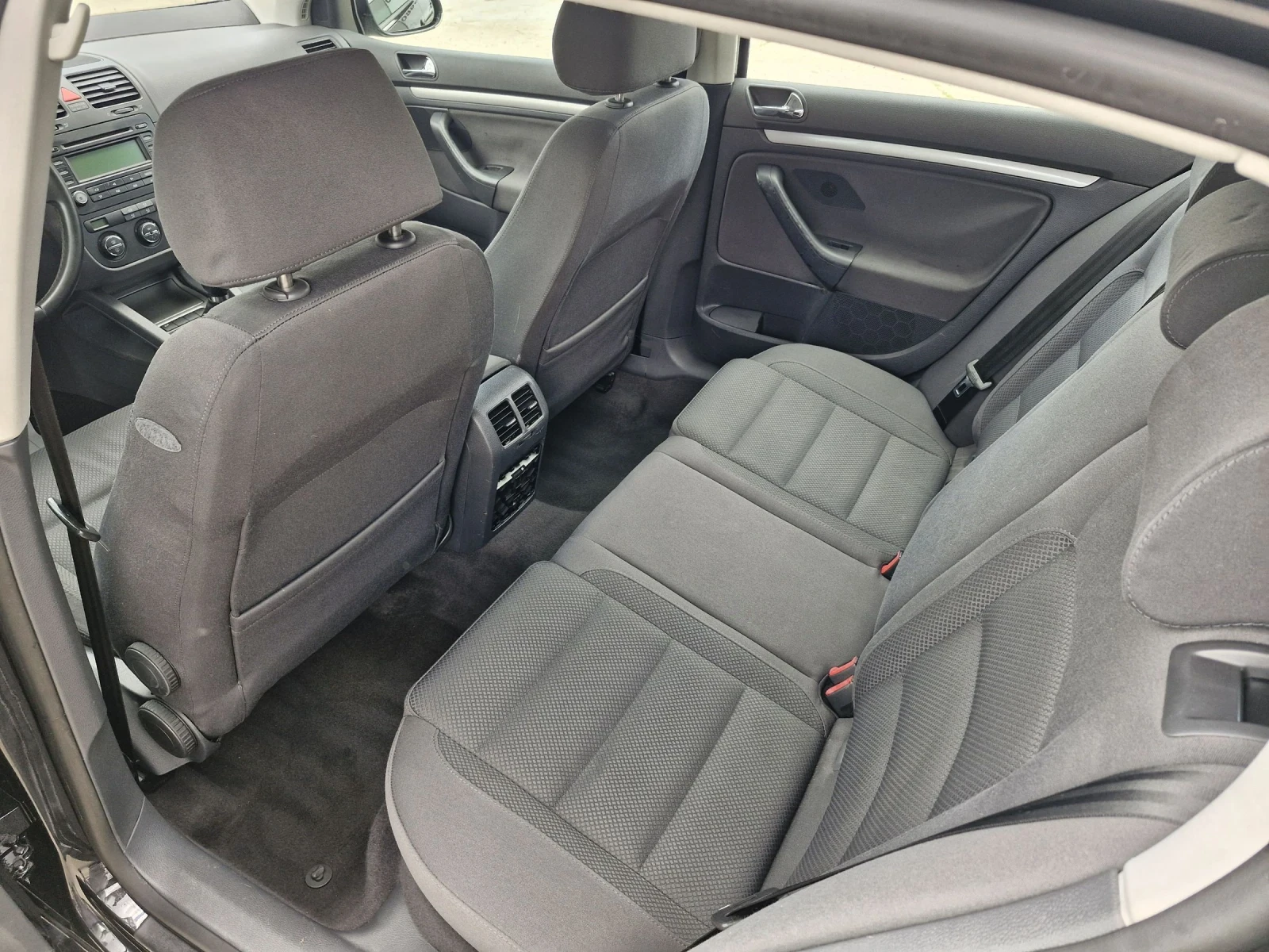 VW Golf 2.0tdi 140hp | Mobile.bg — изображение 14