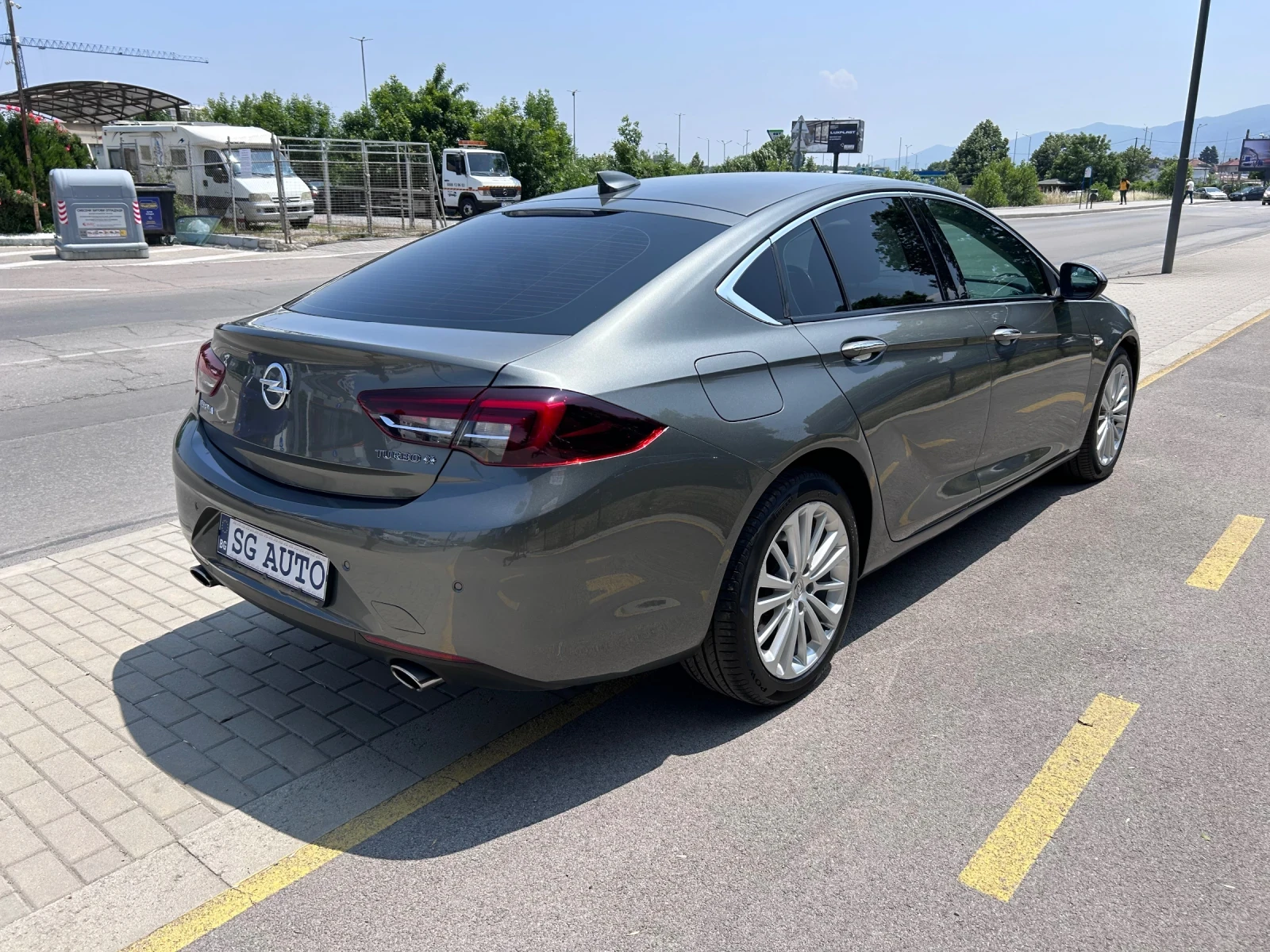 Opel Insignia 2.0 TURBO/4x4/AUTOMATIC/ОТЛИЧНА 146хил.км!!! - изображение 4