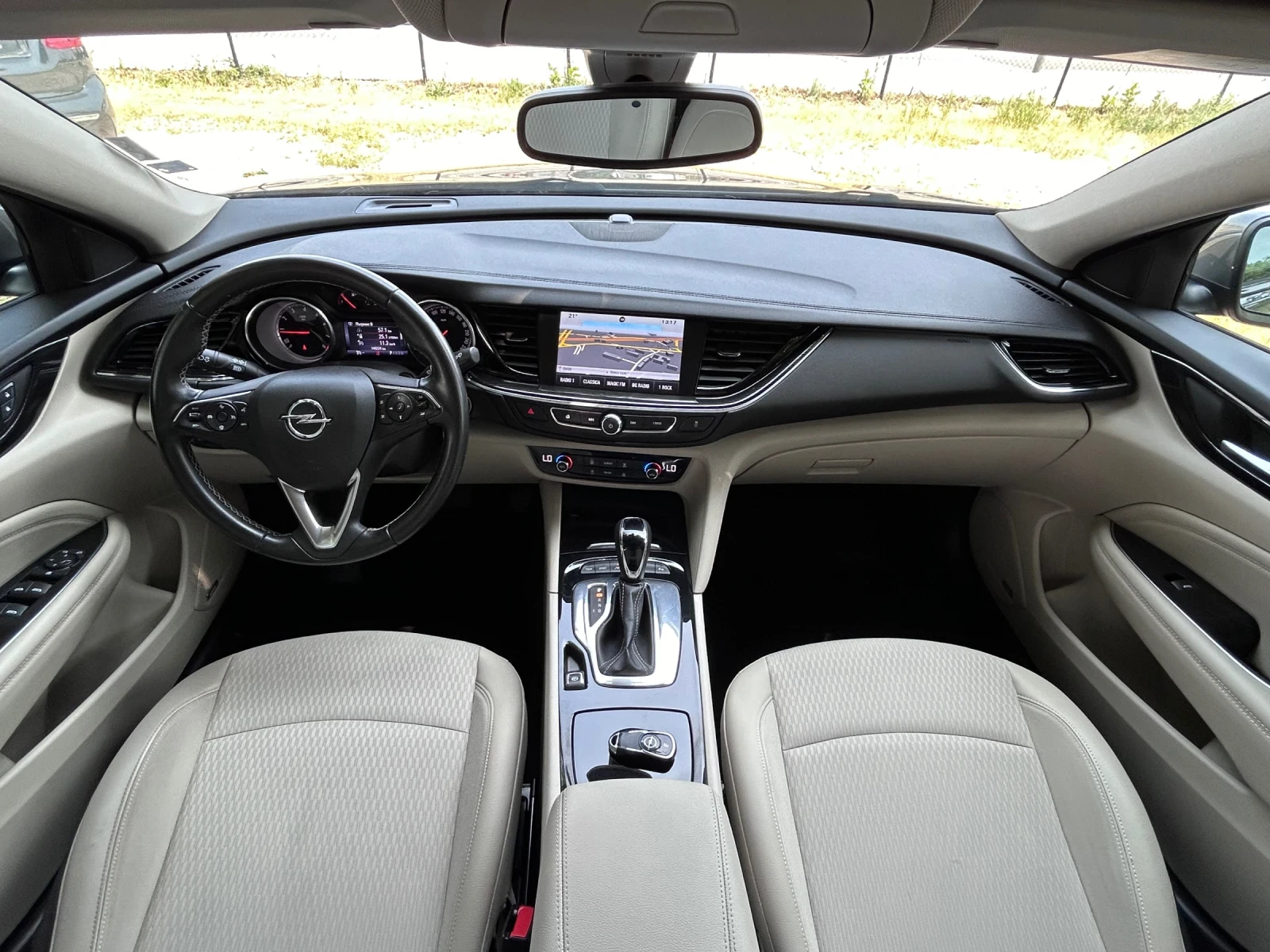 Opel Insignia 2.0 TURBO/4x4/AUTOMATIC/ОТЛИЧНА 146хил.км!!! - изображение 9