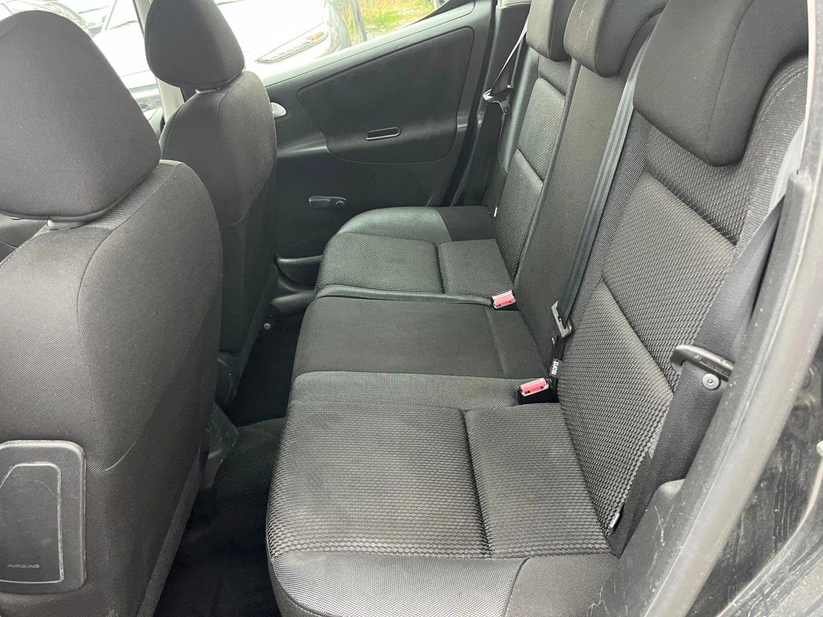 Peugeot 207 1.4HDi - изображение 10