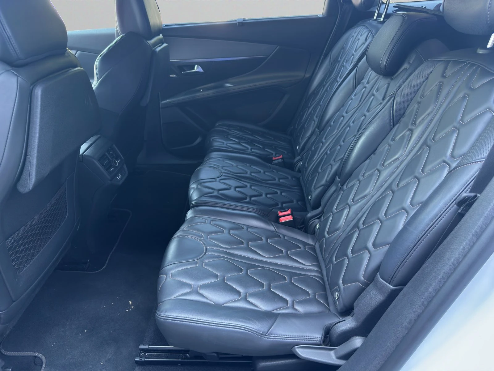 Peugeot 5008 GT 2.0 BlueHDi 180 S&S EAT6 EURO 6 - изображение 10