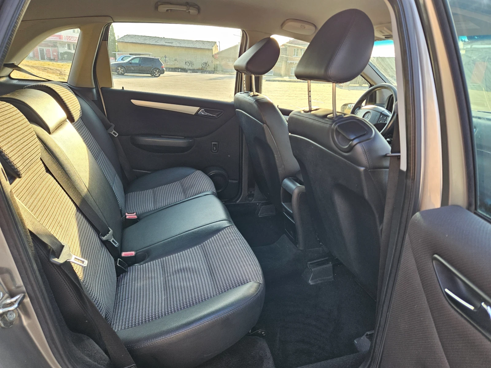 Mercedes-Benz B 200  - изображение 10