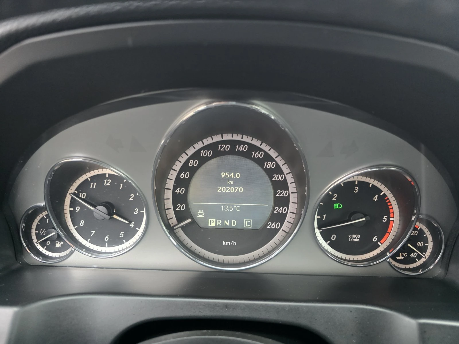 Mercedes-Benz E 350 E 350 CDI COUPE - изображение 10