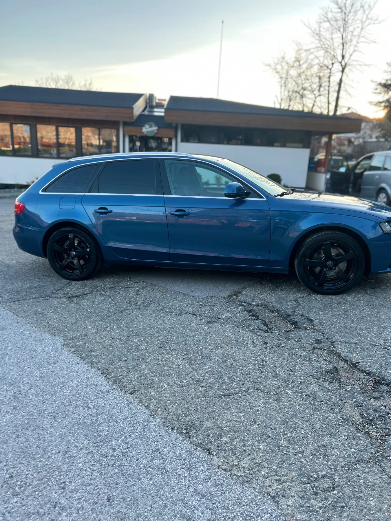 Audi A4 | Mobile.bg � ����������� 4