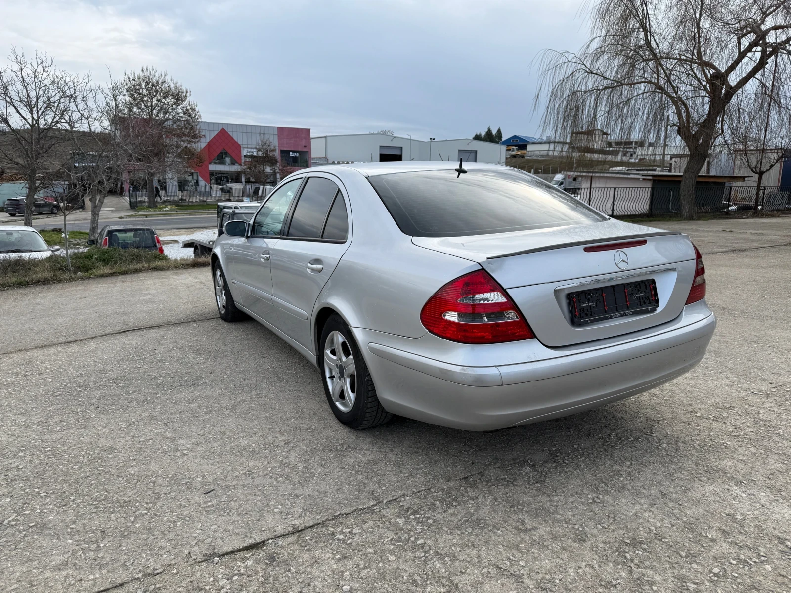 Mercedes-Benz E 220 Automat 2.2cdi 150кс 287000км - изображение 6