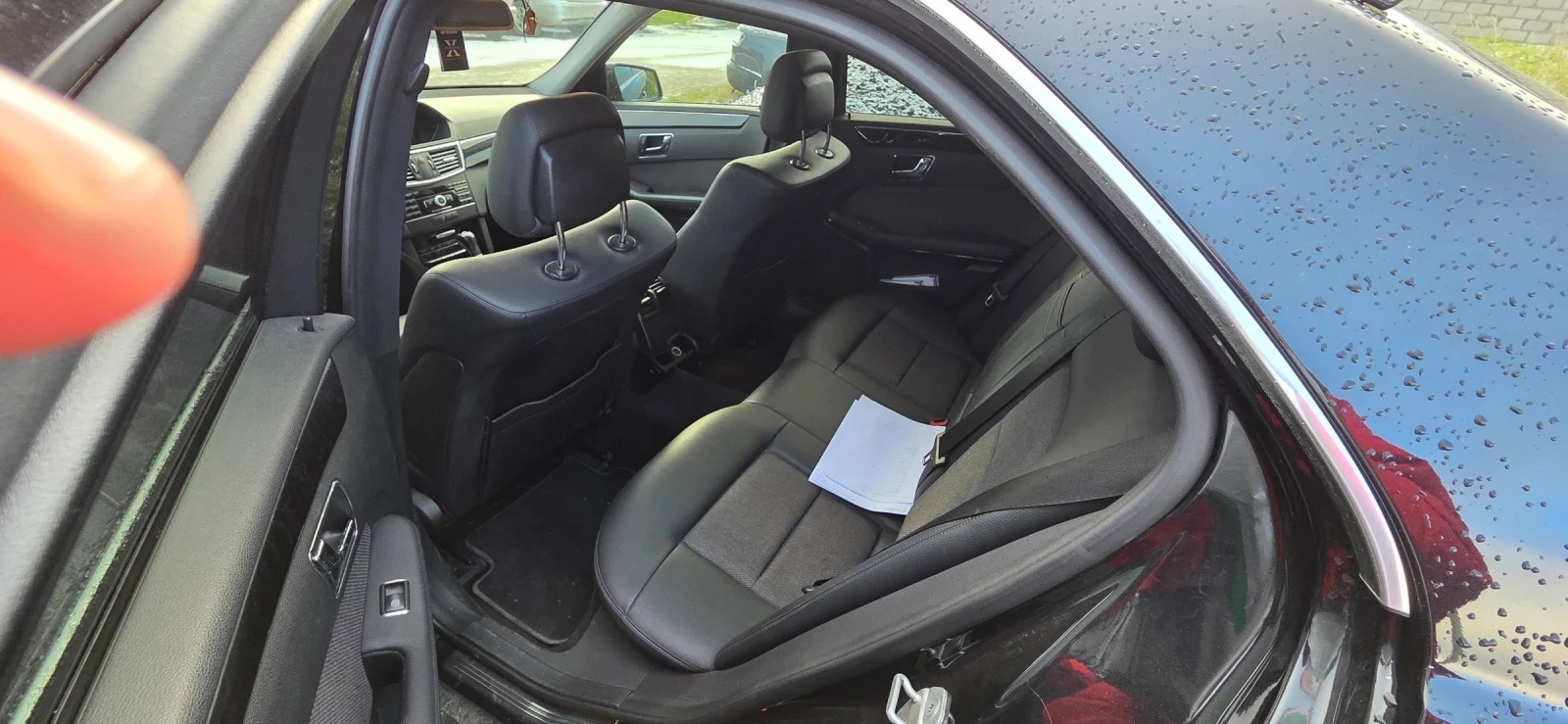 Mercedes-Benz E 220  - изображение 6