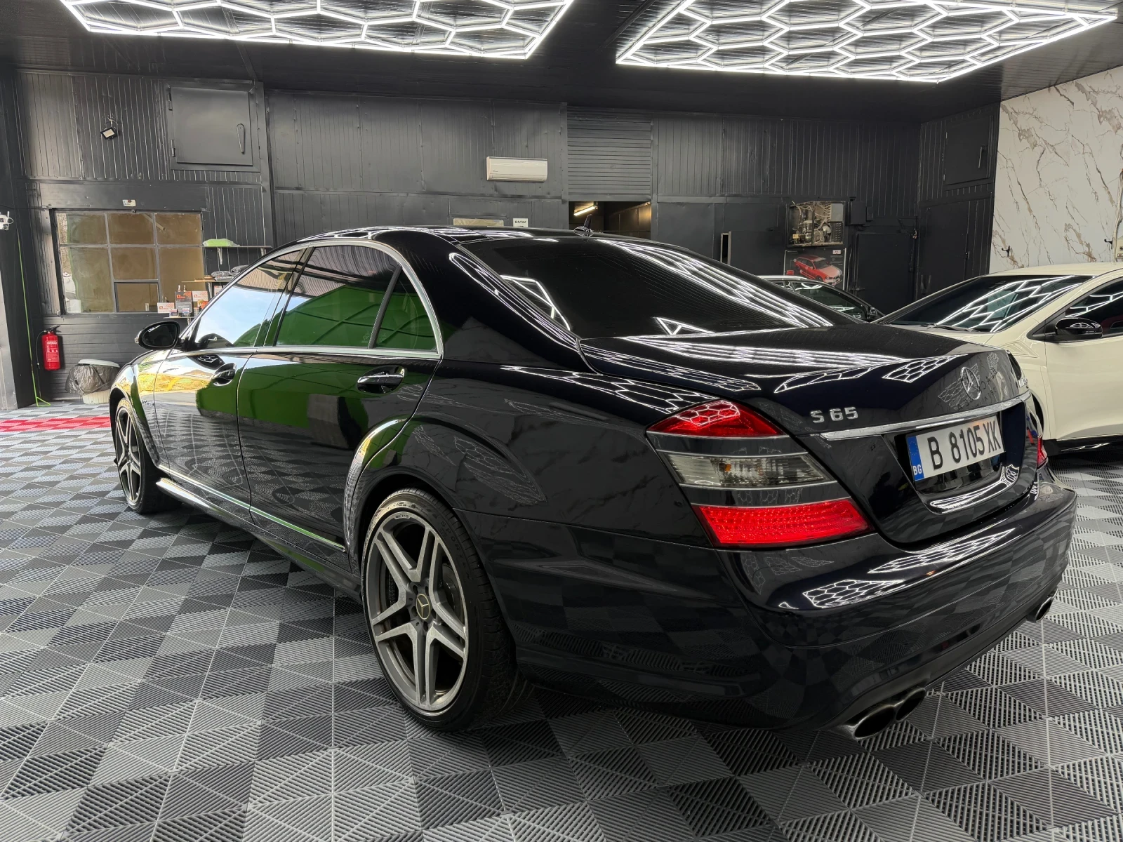 Mercedes-Benz S 65 AMG Designo/Панорама/Full/612к.с./Бартер/Лизинг!!, снимка 2 - Автомобили и джипове - 54098097