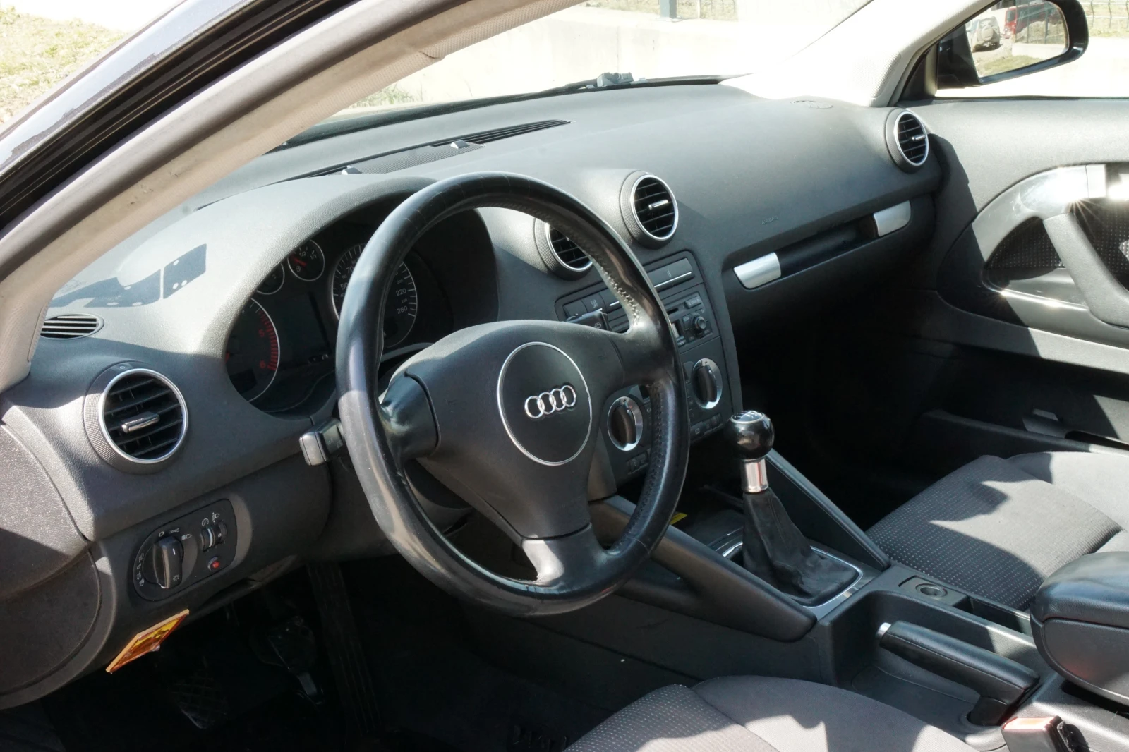 Audi A3 2.0TDI, снимка 10 - Автомобили и джипове - 54221302