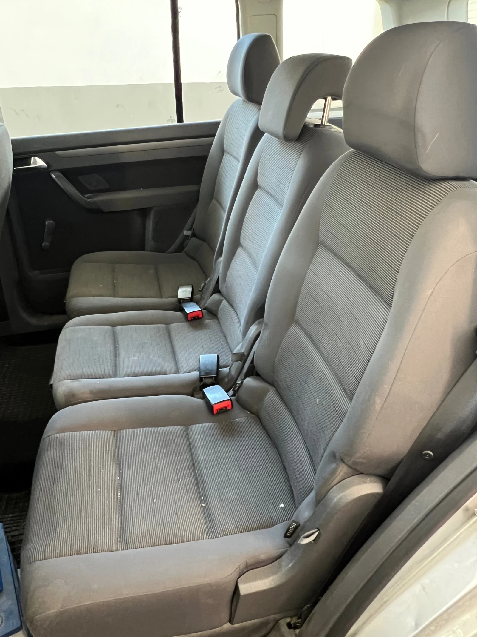 VW Touran 1.9TDi BLS 6ск, снимка 7 - Автомобили и джипове - 54306562