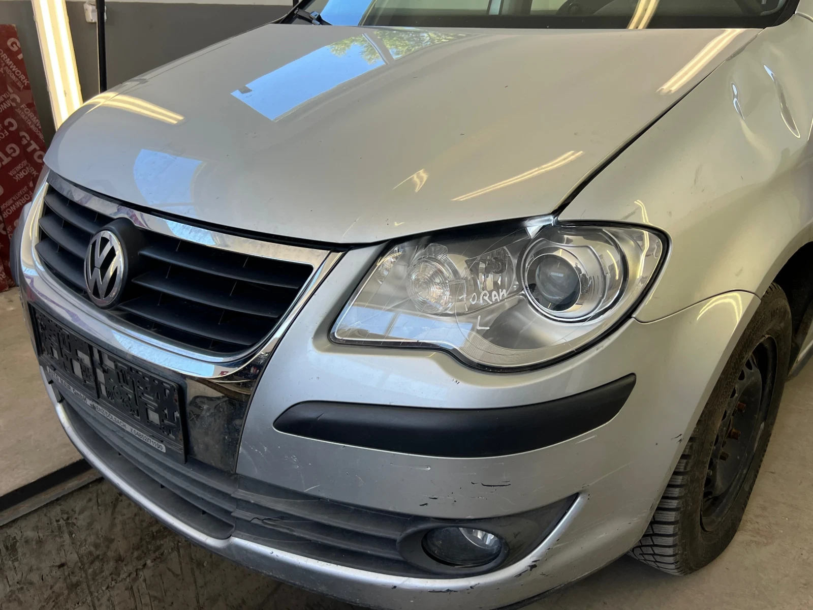 VW Touran 1.9TDi BLS 6ск, снимка 4 - Автомобили и джипове - 54306562