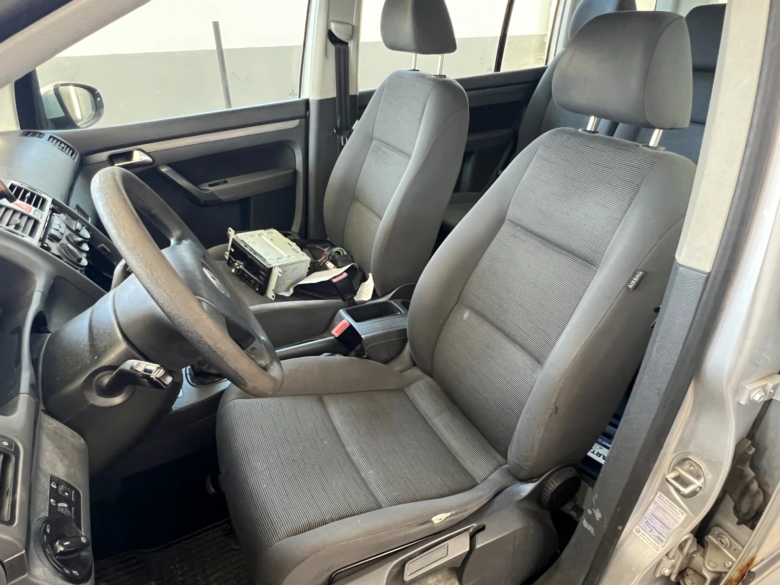 VW Touran 1.9TDi BLS 6ск, снимка 5 - Автомобили и джипове - 54306562