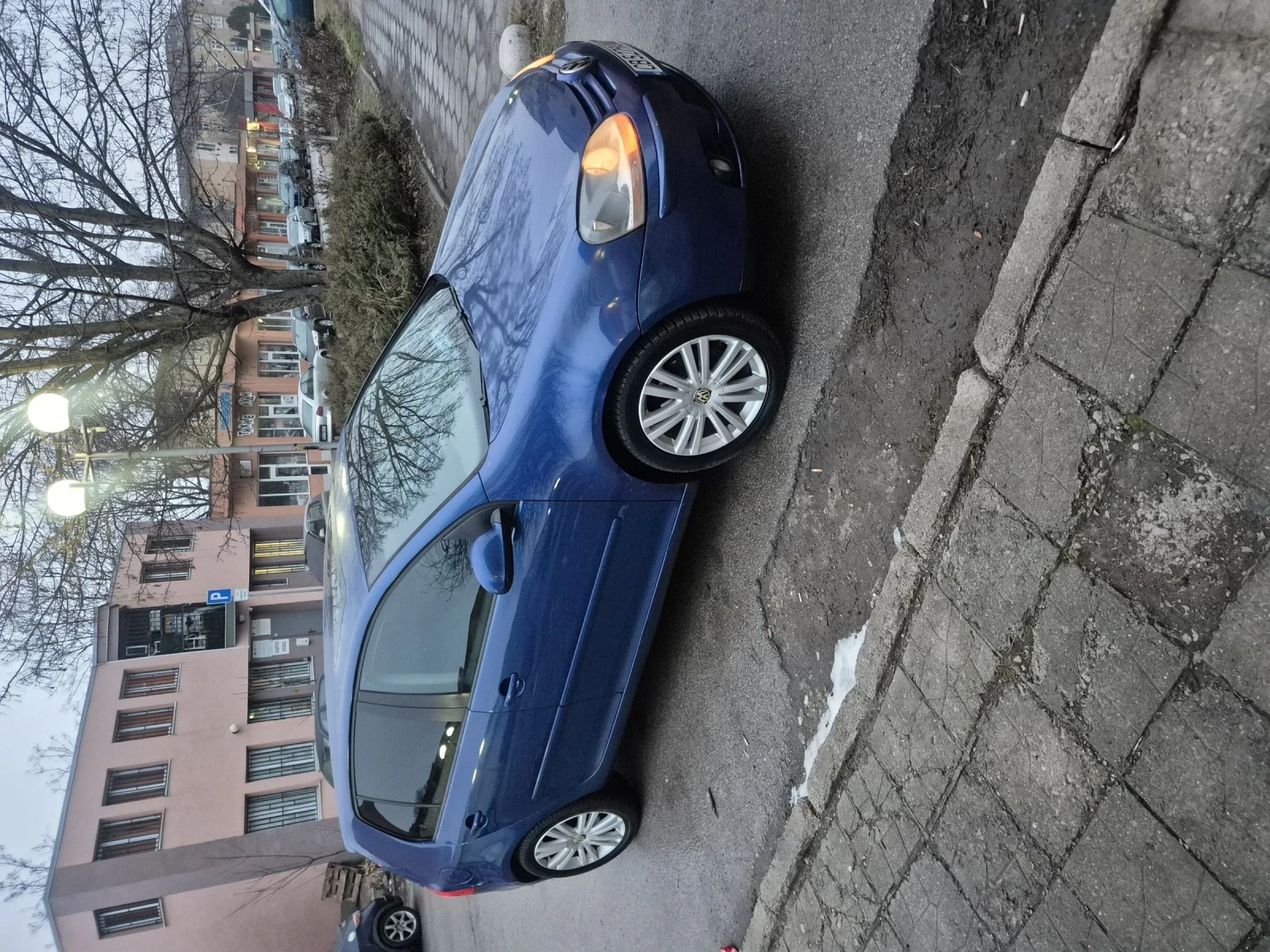 VW Golf 2.0 TDI, снимка 10 - Автомобили и джипове - 54349263