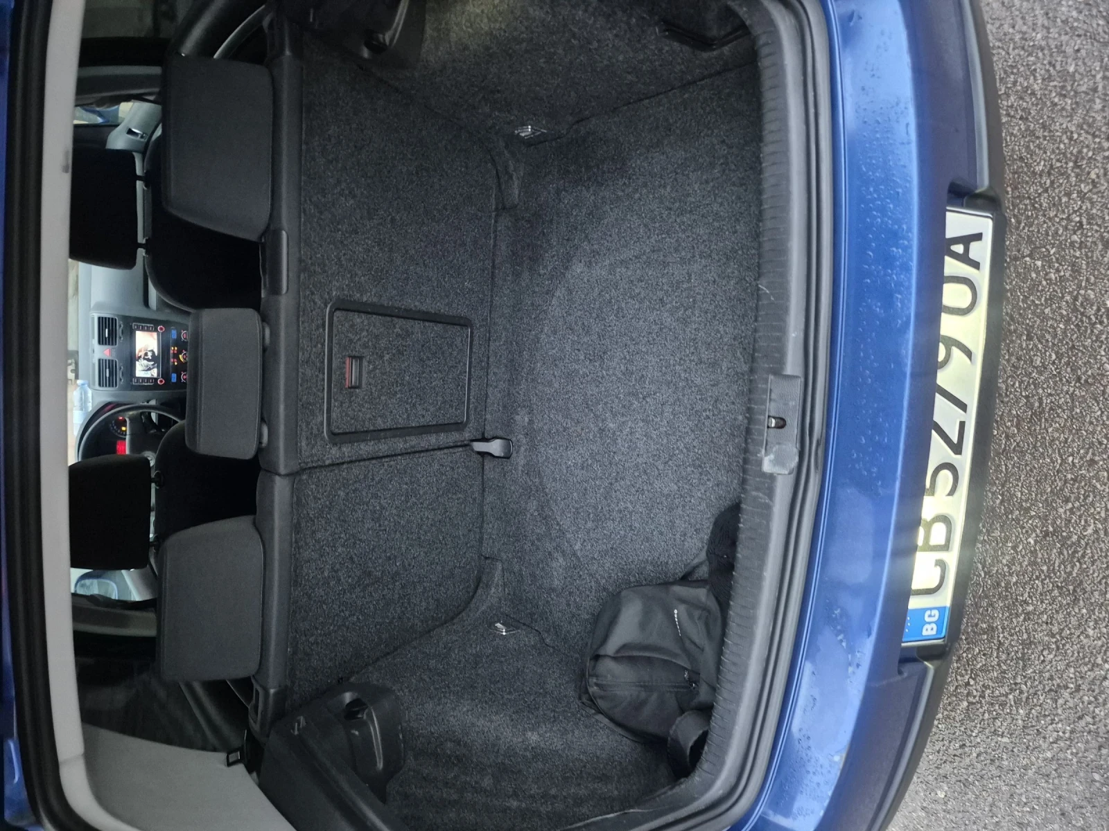 VW Golf 2.0 TDI, снимка 8 - Автомобили и джипове - 54349263