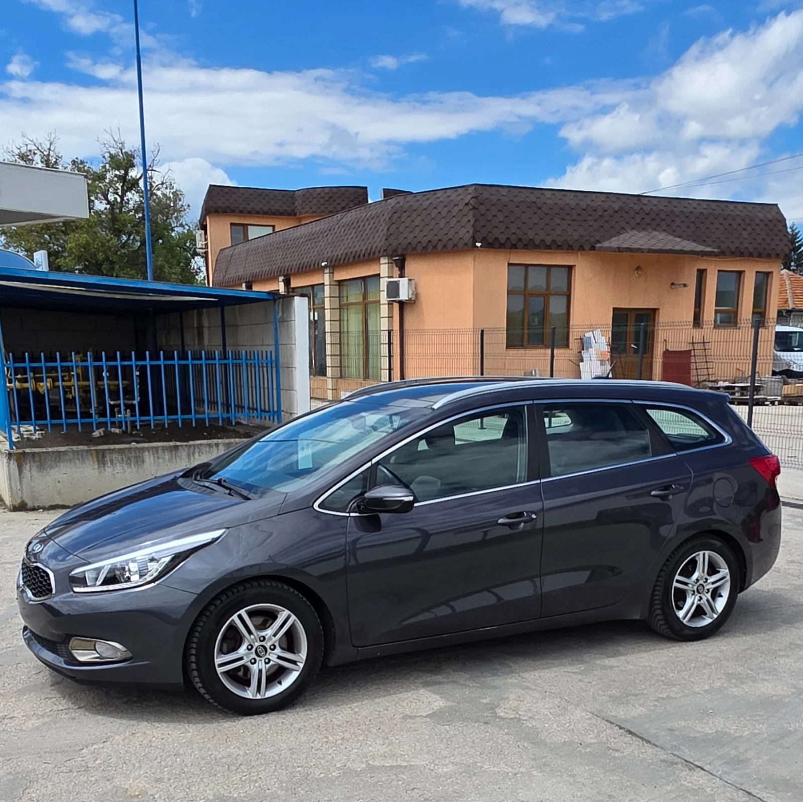 Kia Ceed 1.6 GDI 136�.�. ������, ���������, ��������, ����� | Mobile.bg � ����������� 8