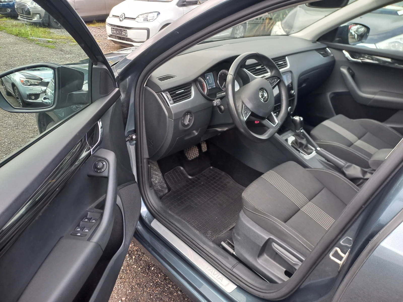 Skoda Praktik G-Tech, снимка 10 - Автомобили и джипове - 54787958