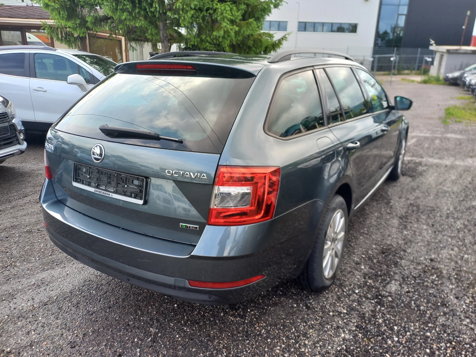 Skoda Praktik G-Tech, снимка 6 - Автомобили и джипове - 54787958