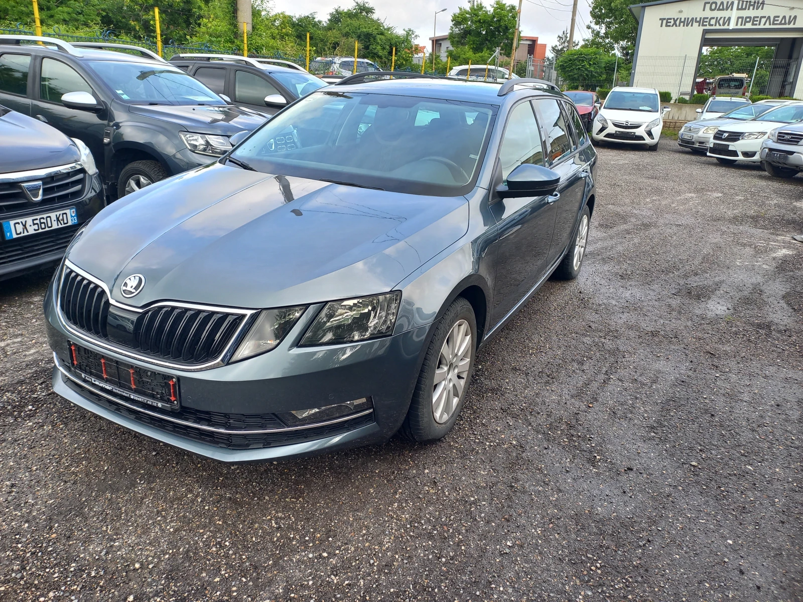 Skoda Praktik G-Tech, снимка 3 - Автомобили и джипове - 54787958