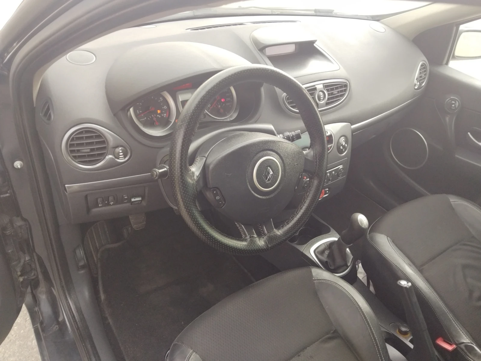 Renault Clio 1.2//KLIMA//ГАЗ , снимка 8 - Автомобили и джипове - 54820878