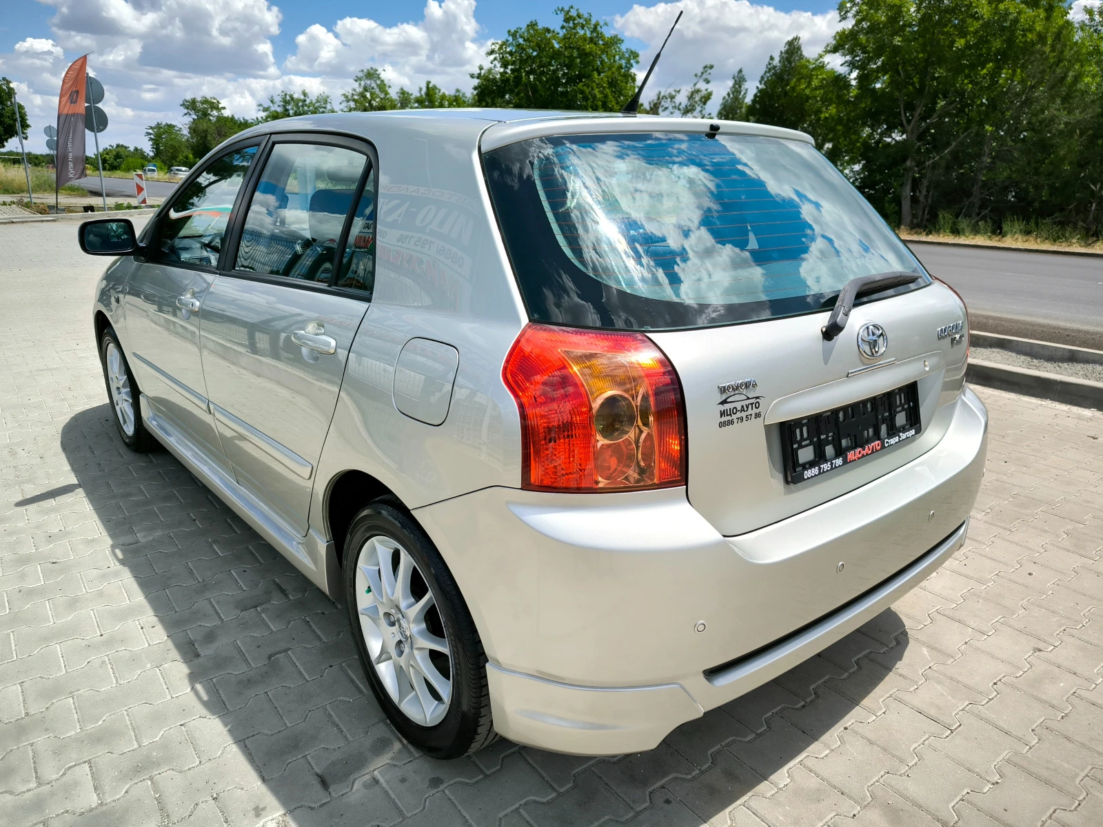 Toyota Corolla 1, 4D-4D-90k.c.ABTOMAT, УНИКАТ, 126000км!, снимка 4 - Автомобили и джипове - 54979265