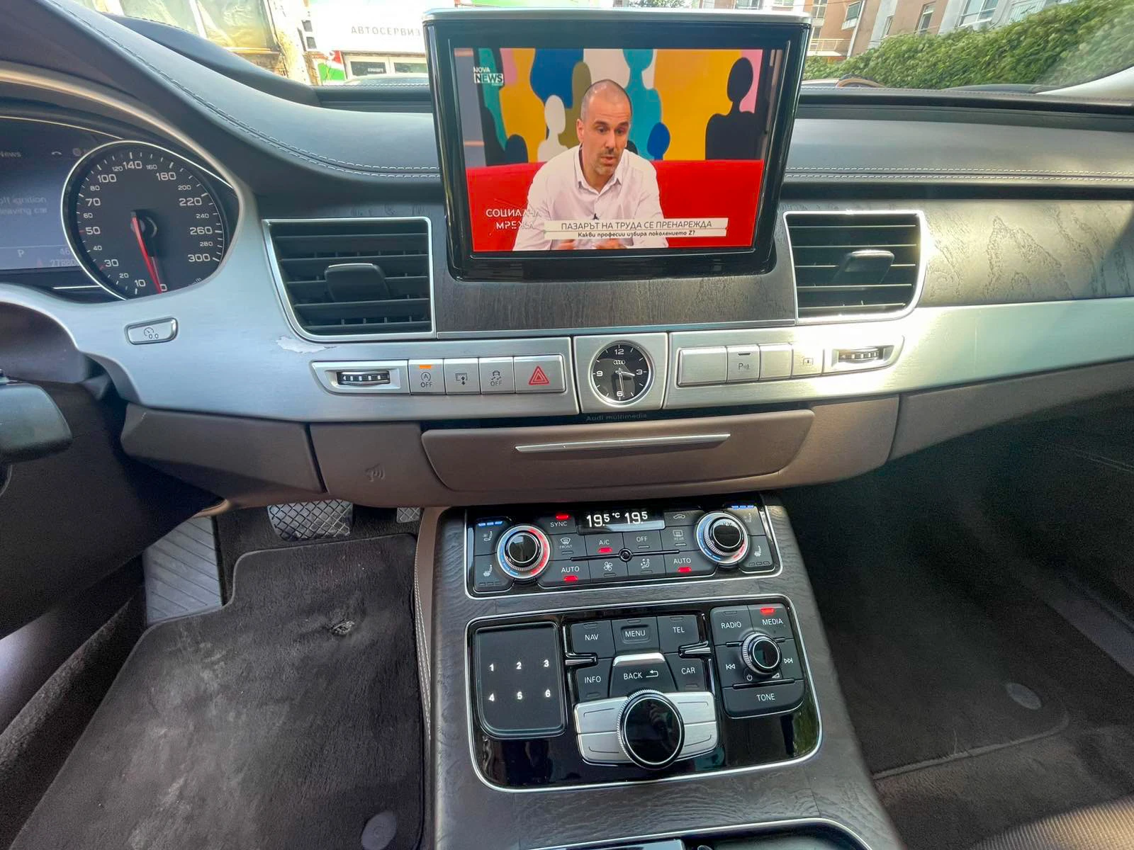 Audi A8 4.2 FULL / MATRIX / NIGHT VISION / HUD / ГЕРМАНИЯ, снимка 15 - Автомобили и джипове - 55673000