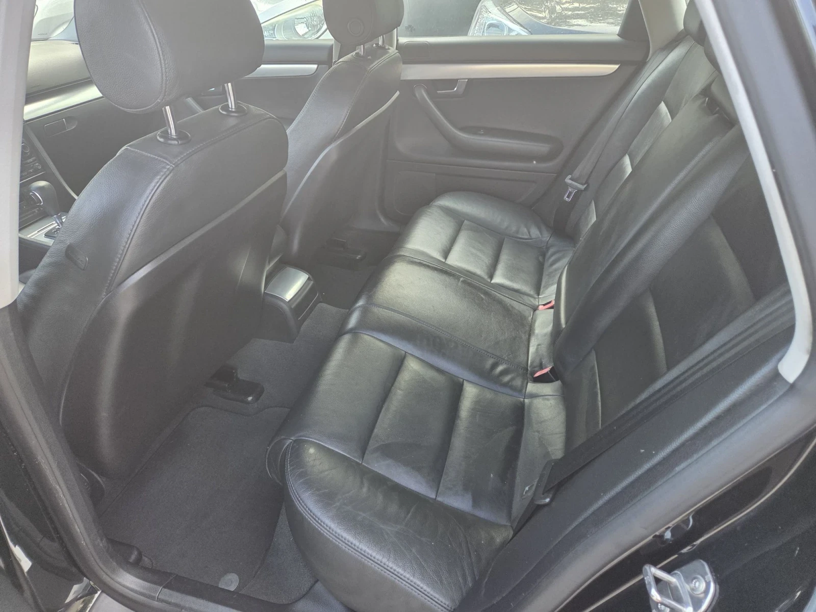 Audi A4 2.0     TDI, снимка 6 - Автомобили и джипове - 55715665
