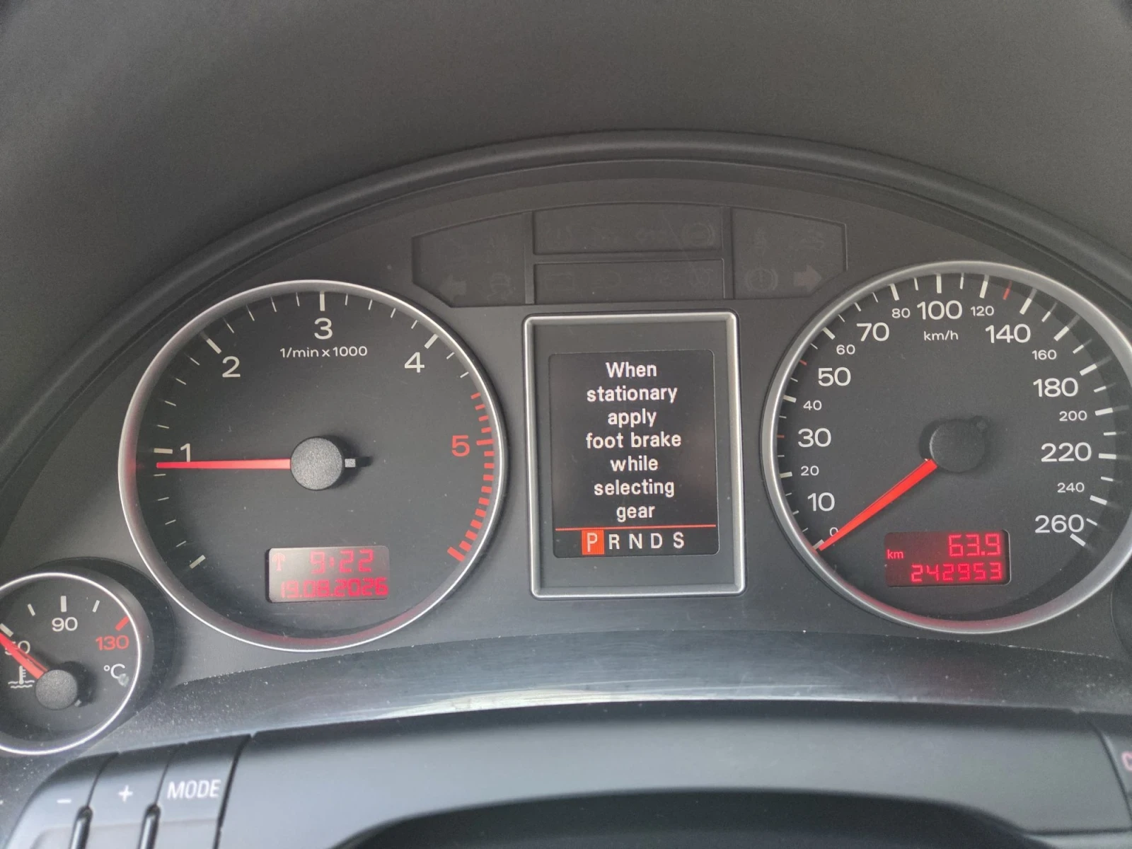 Audi A4 2.0     TDI, снимка 11 - Автомобили и джипове - 55715665