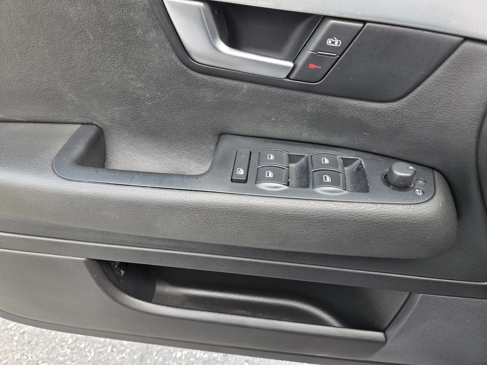 Audi A4 2.0     TDI, снимка 12 - Автомобили и джипове - 55715665