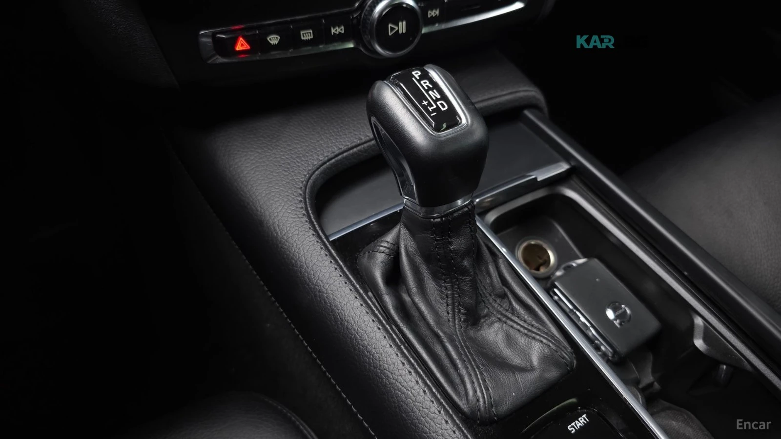 Volvo S90 MOMENTUM* AWD* ПОДГРЕВ* КАМЕРА* ХЕДЪП* ШИБИДАХ* , снимка 15 - Автомобили и джипове - 55740643