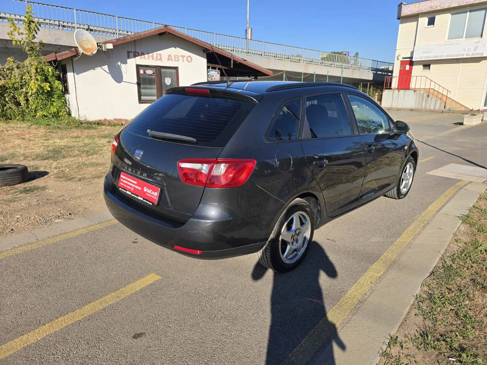 Seat Ibiza 1.4i, снимка 4 - Автомобили и джипове - 55974511
