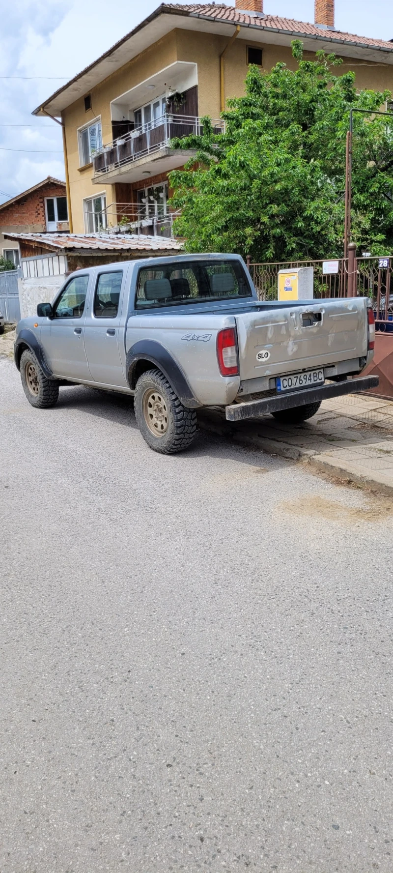 Nissan Navara D22, снимка 4 - Автомобили и джипове - 46967931