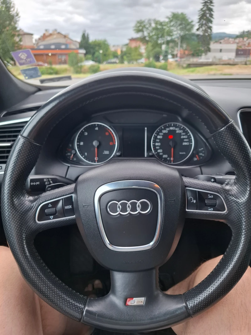 Audi Q5, снимка 9 - Автомобили и джипове - 51876960