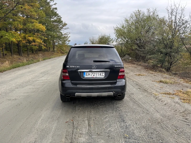 Mercedes-Benz ML 320, снимка 8 - Автомобили и джипове - 52477064