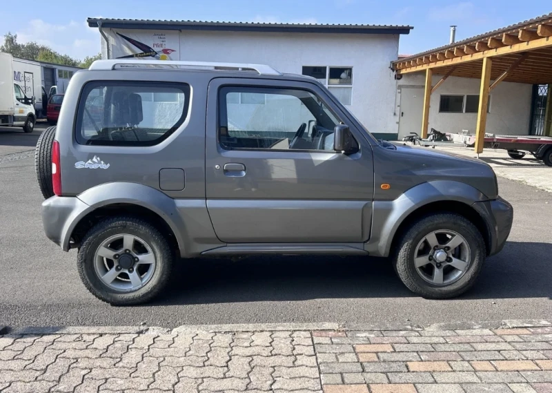 Suzuki Jimny, снимка 2 - Автомобили и джипове - 52452254