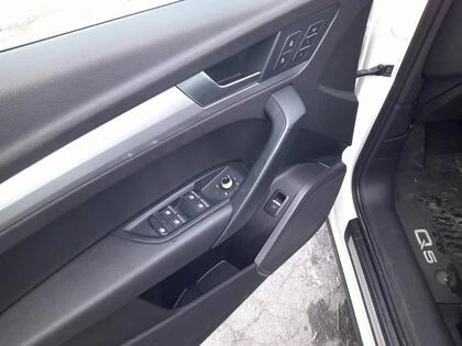 Audi Q5 2.0 TFSI QUATTRO, снимка 8 - Автомобили и джипове - 53031763