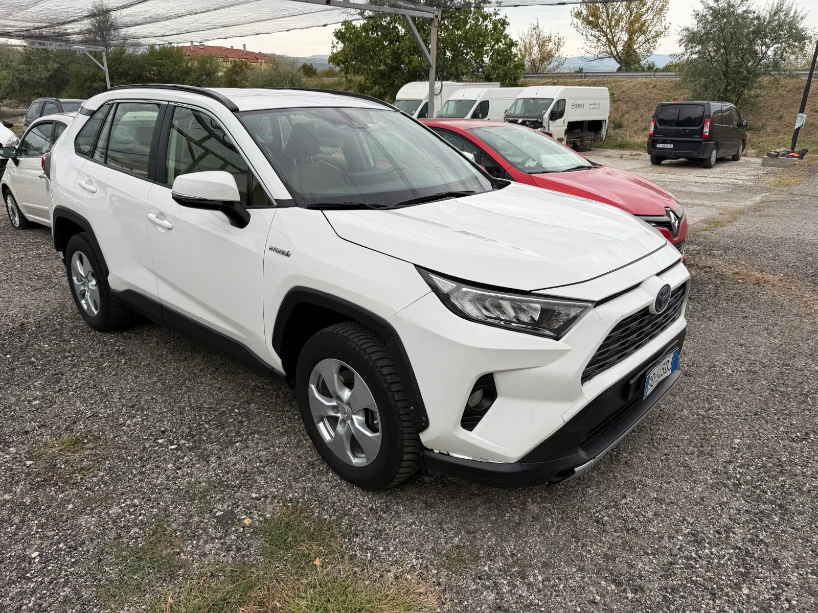 Toyota Rav4 Hibrid  ///  4x4 - изображение 9