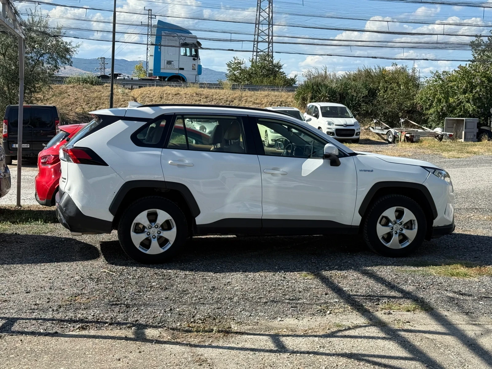 Toyota Rav4 Hibrid  ///  4x4 - изображение 7