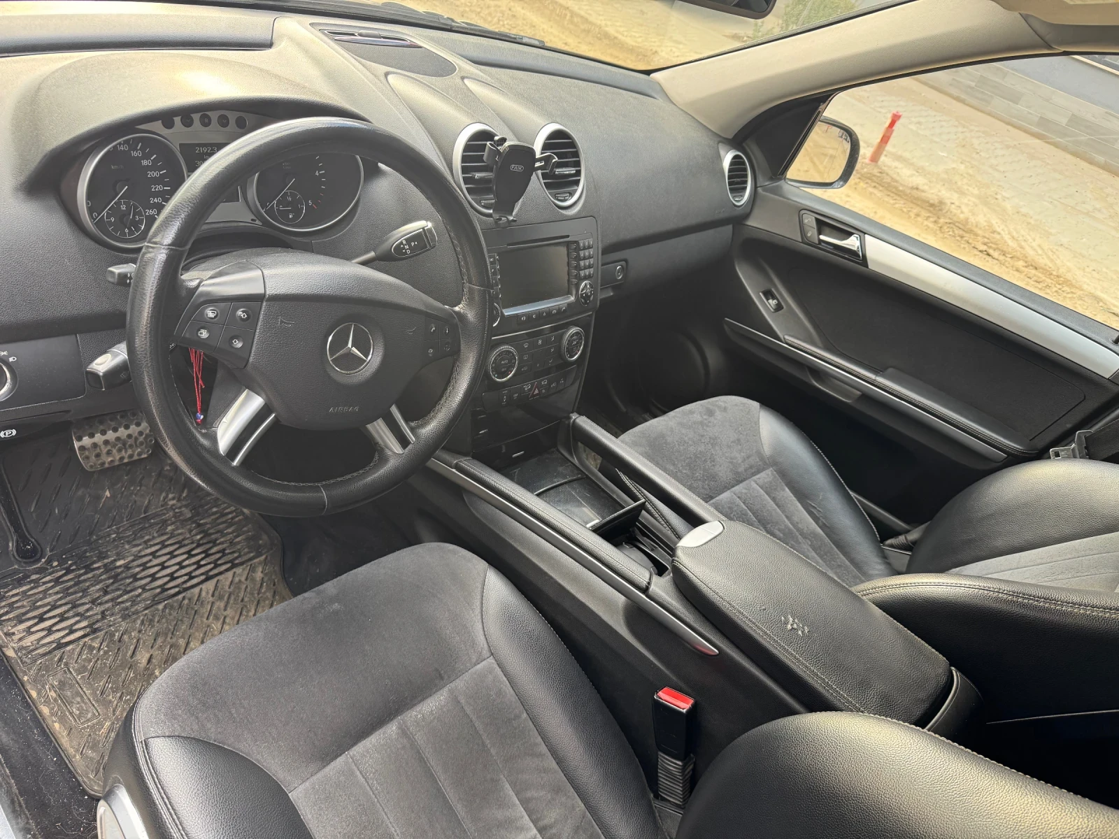 Mercedes-Benz ML 320  - изображение 9