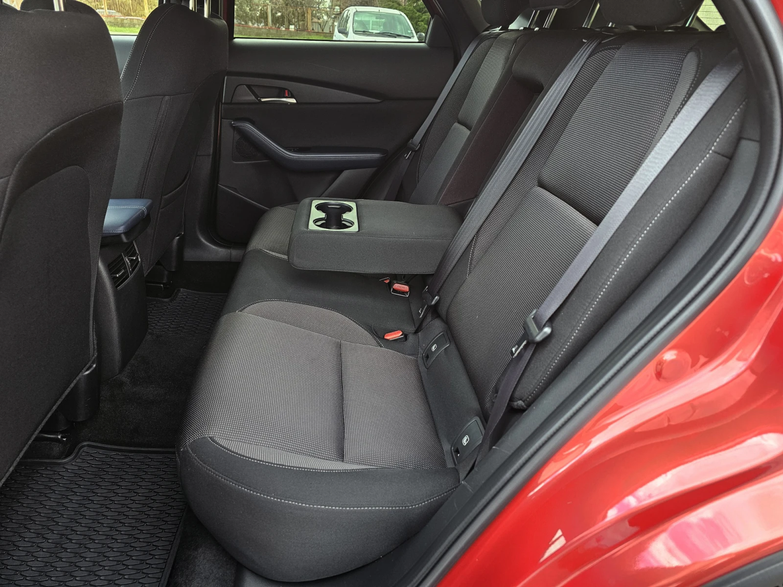 Mazda CX-30 2.0 SKYACTIV-X MILD HYBRID EXCLUSIVE, снимка 12 - Автомобили и джипове - 53975013