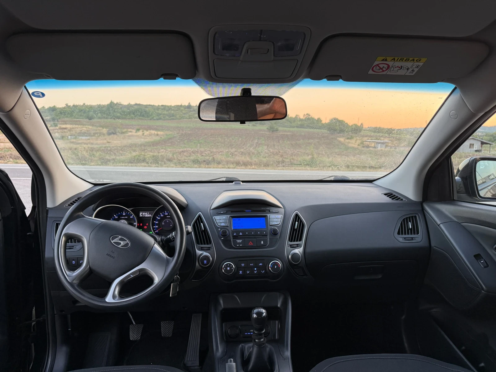 Hyundai IX35 CRDI, снимка 8 - Автомобили и джипове - 55751287