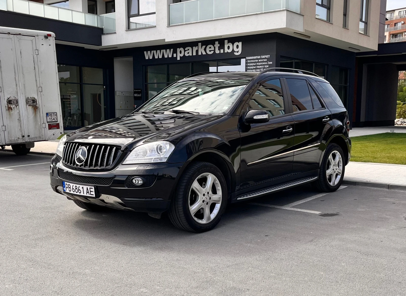 Mercedes-Benz ML 320 Подгрев/led/PDC, снимка 3 - Автомобили и джипове - 56041711