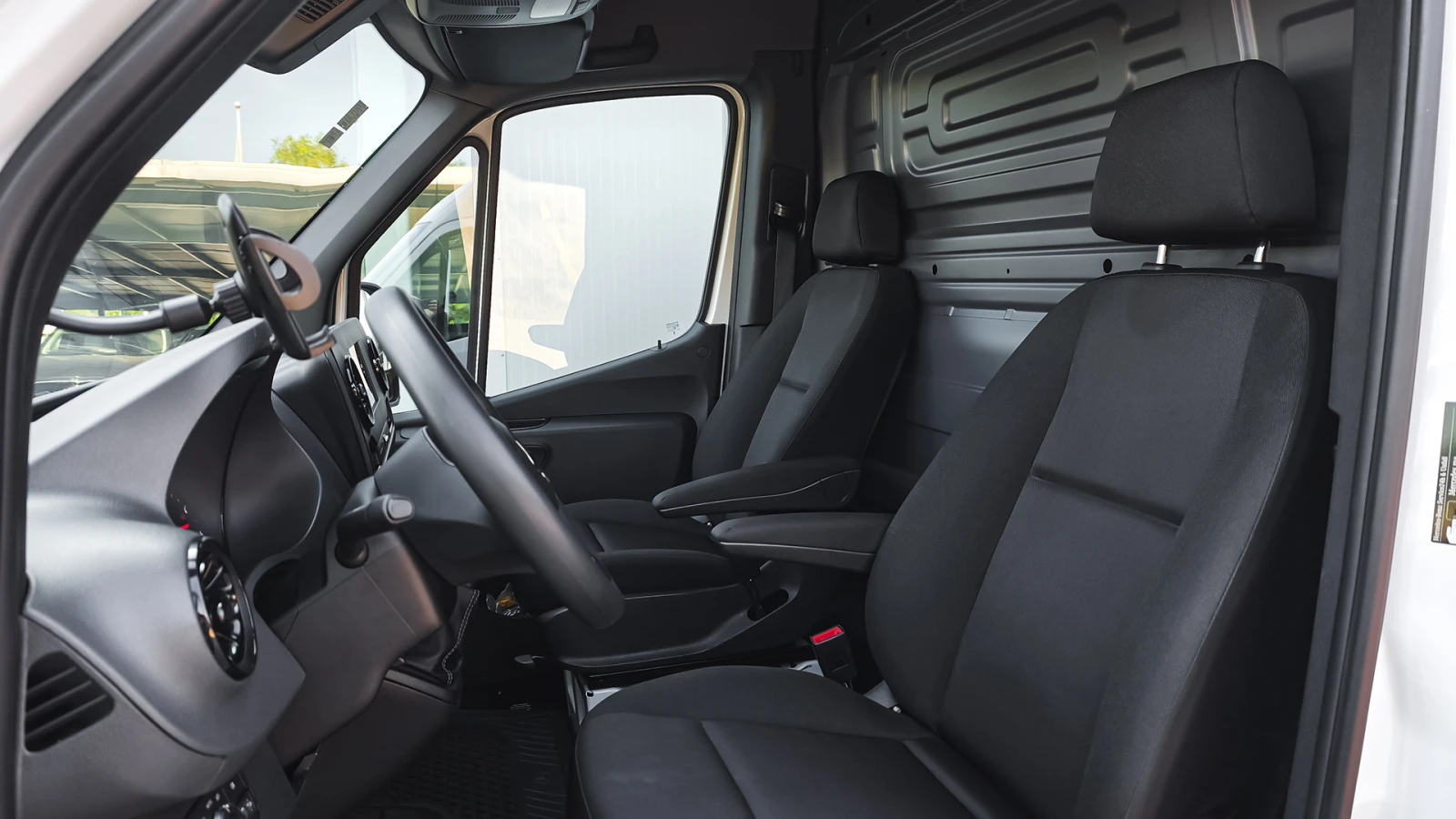 Mercedes-Benz Sprinter Panel Van 317 CDI L3H2 3.5t RWD, снимка 9 - Бусове и автобуси - 55175055