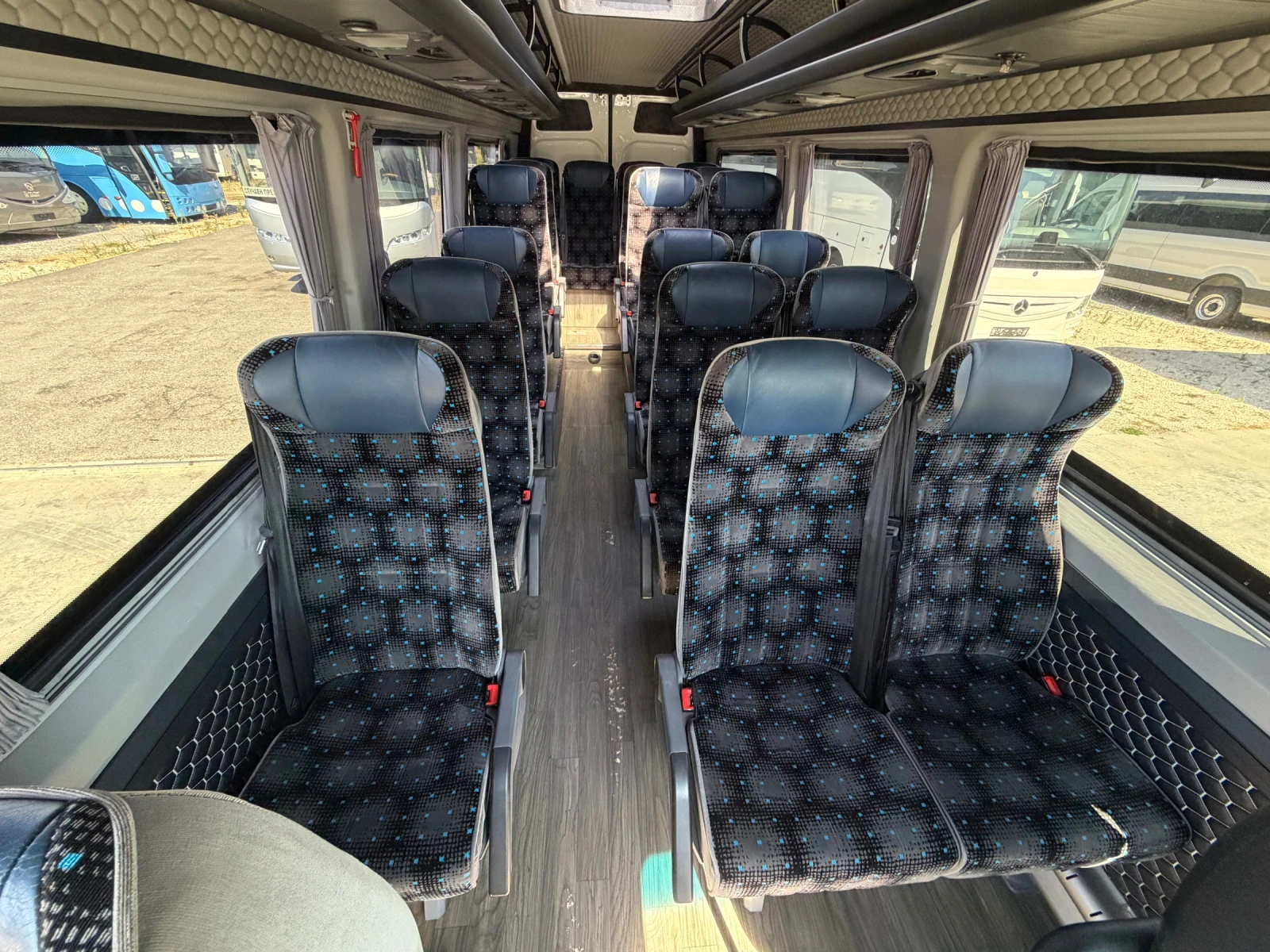 Mercedes-Benz Sprinter 519 M 3 багажник клима, снимка 5 - Бусове и автобуси - 55629441