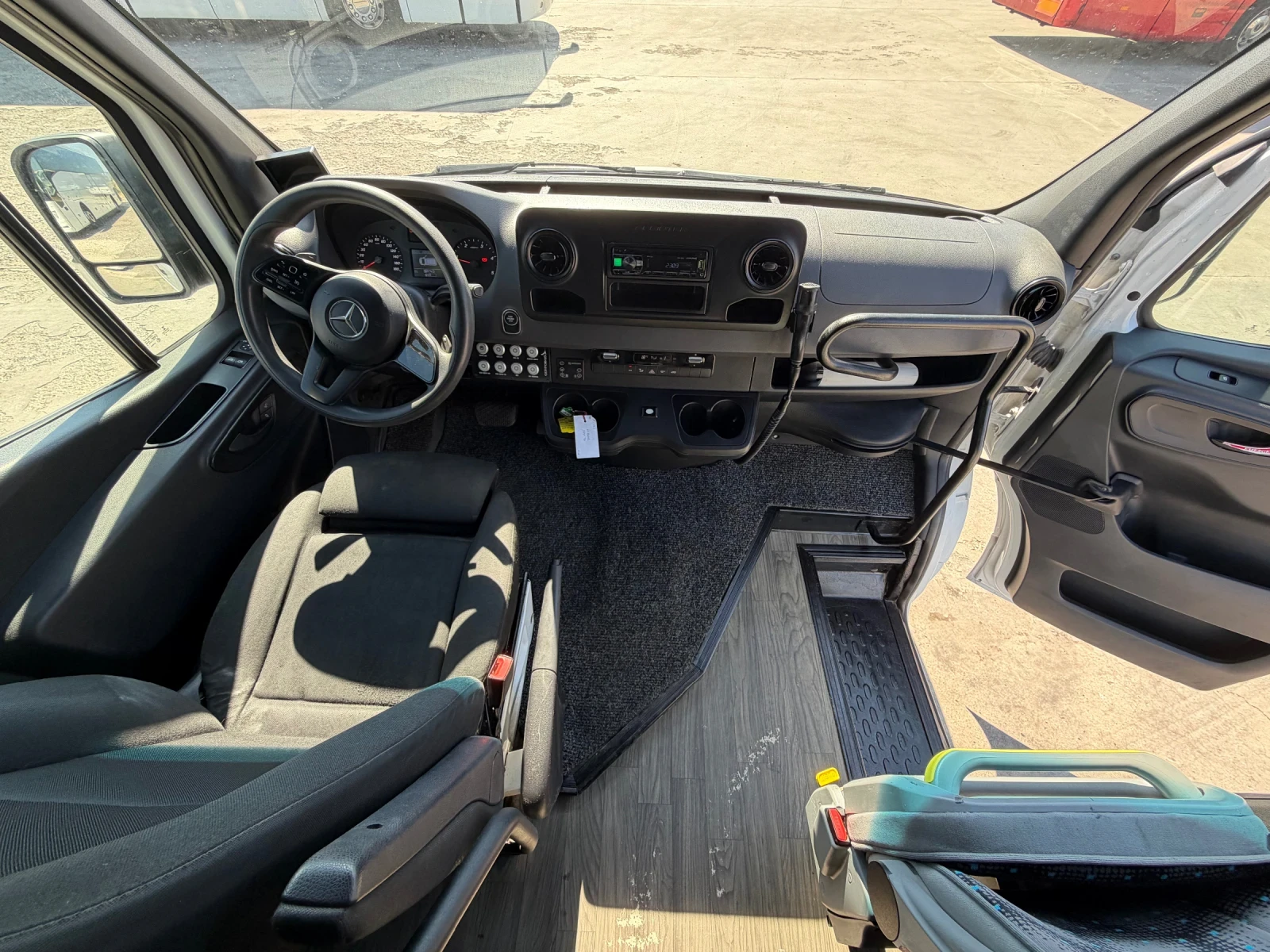 Mercedes-Benz Sprinter 519 M 3 багажник клима, снимка 10 - Бусове и автобуси - 55629441