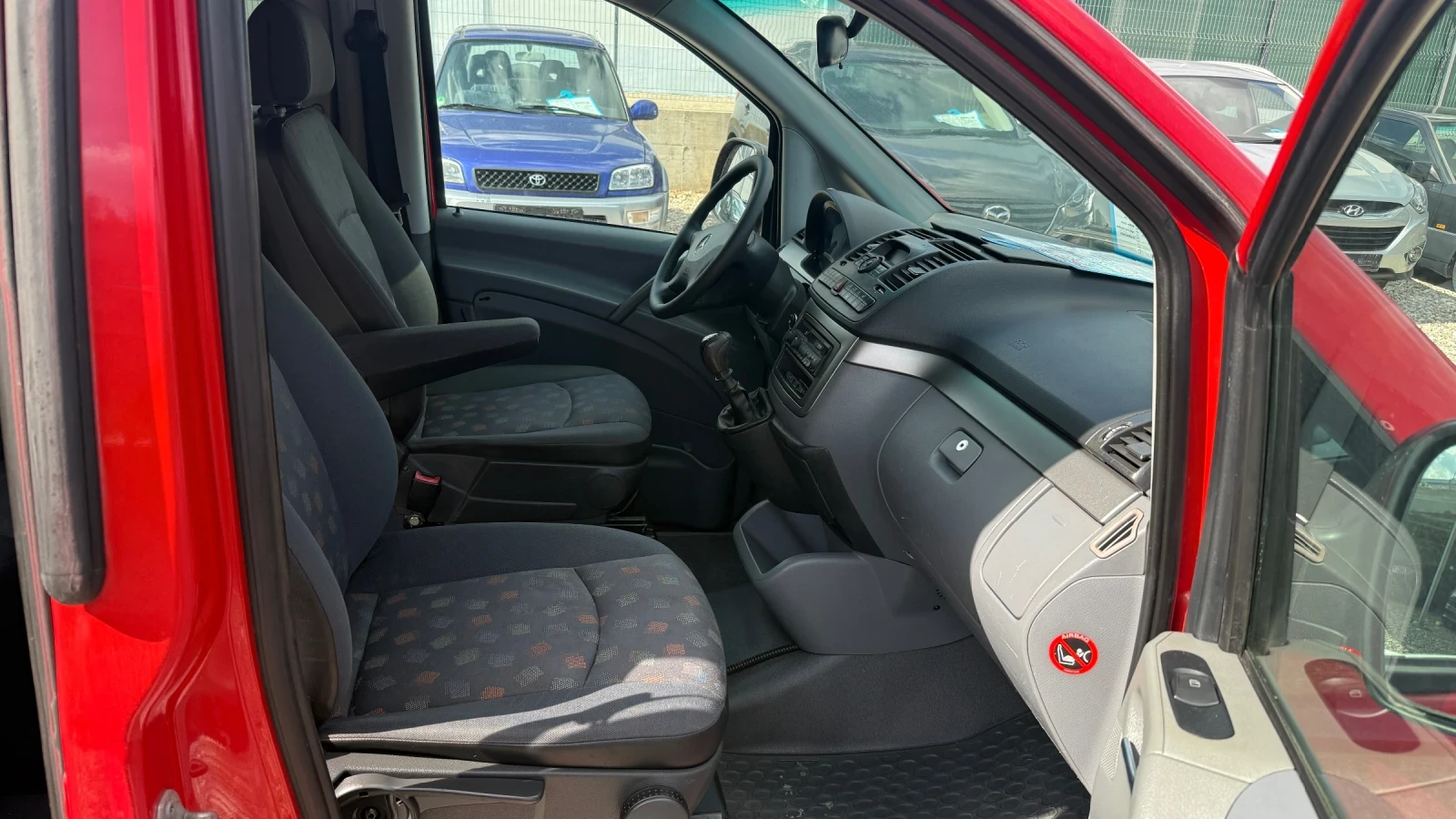 Mercedes-Benz Vito 2.2 CDi, снимка 9 - Бусове и автобуси - 56293237