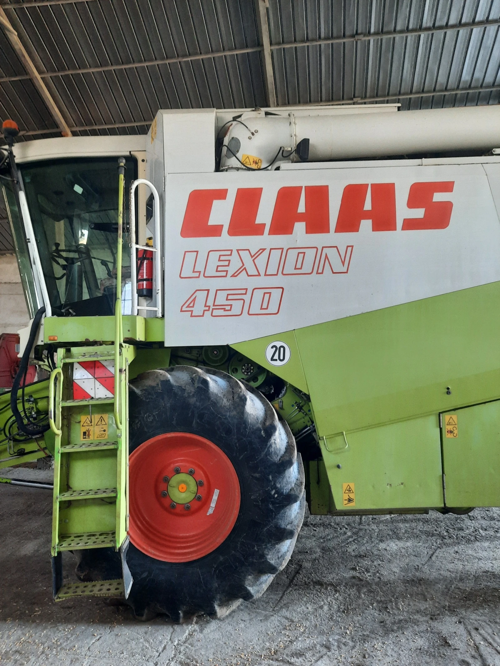 Комбайн Claas LEXION 450, снимка 4 - Селскостопанска техника - 53841198