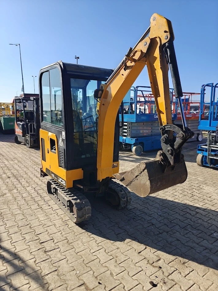 Багер JCB 15C-1 1500кг.