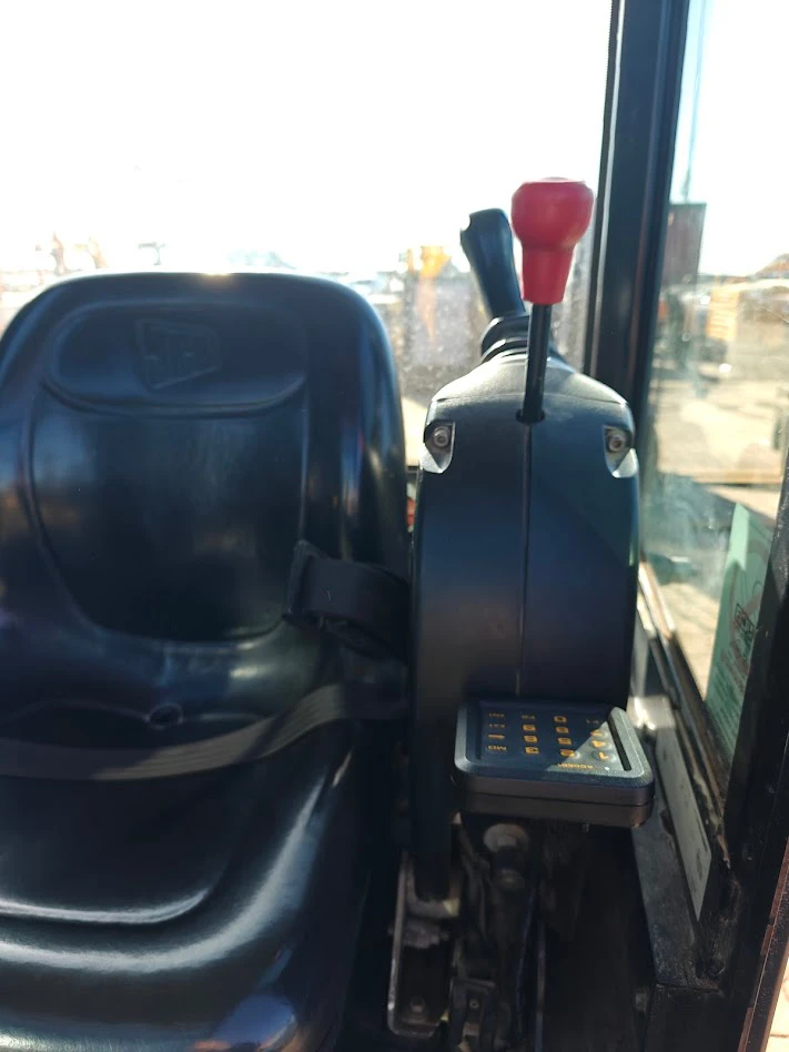 Багер JCB 15C-1 1500кг., снимка 11 - Индустриална техника - 53228818