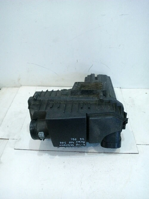 Кутия въздушен филтър Пежо 407 3.0Б