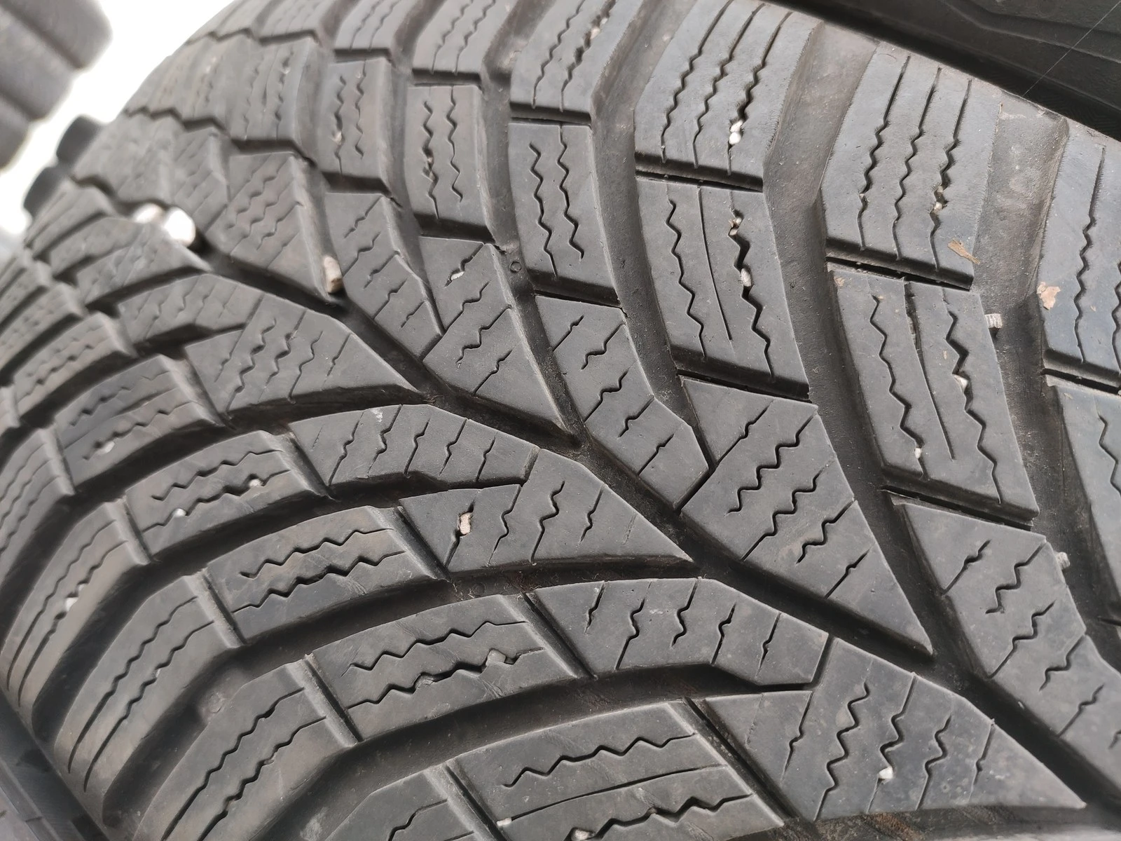 ���� 205/55R16 | Mobile.bg � ����������� 4